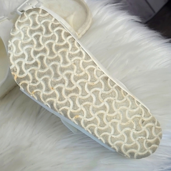 Birkenstock Arizona White Eva Foam Strappy Sandals Youth Size 33 US Size 2-2.5 - Picture 16 of 17